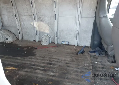 1999 Chevrolet Express from USA, damaged, VIN 1GCFG29R3X1118499